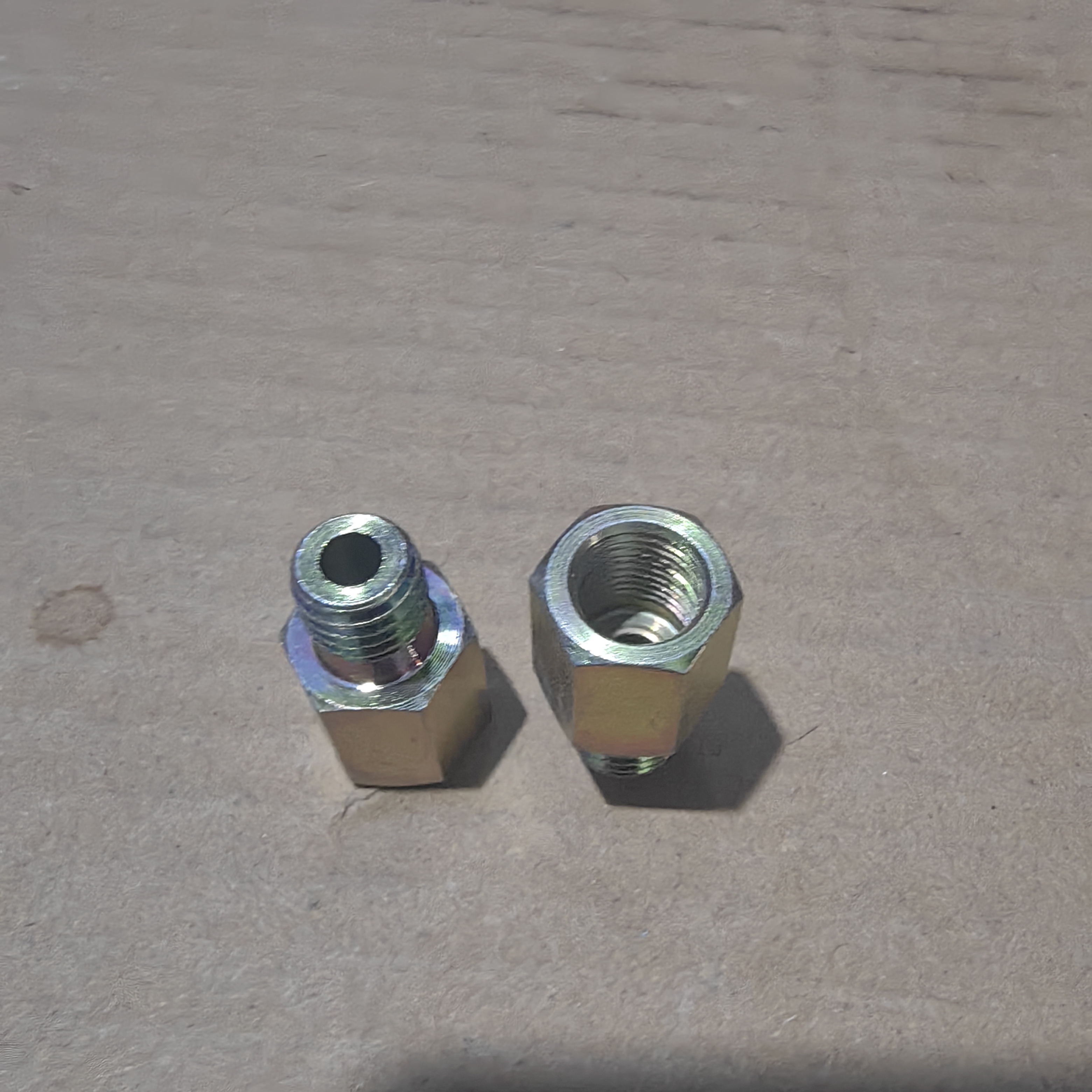 外丝粗牙转内细铁材料接