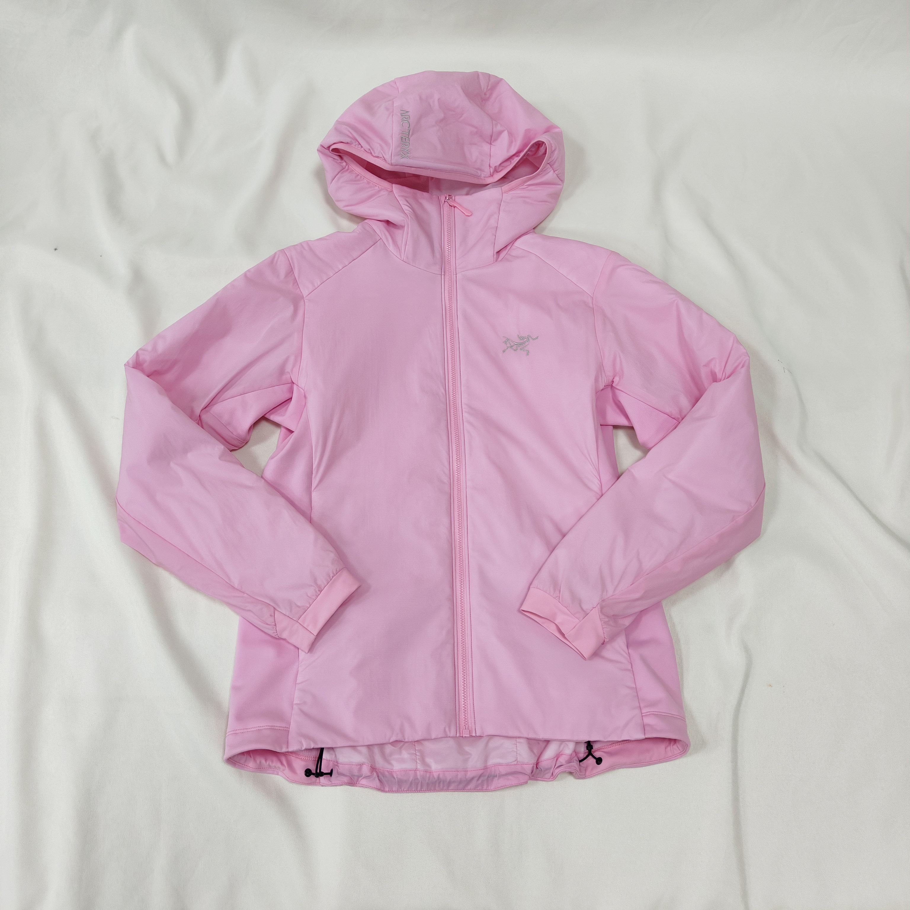 始祖鸟Atom女士棉服轻量防风保暖图片