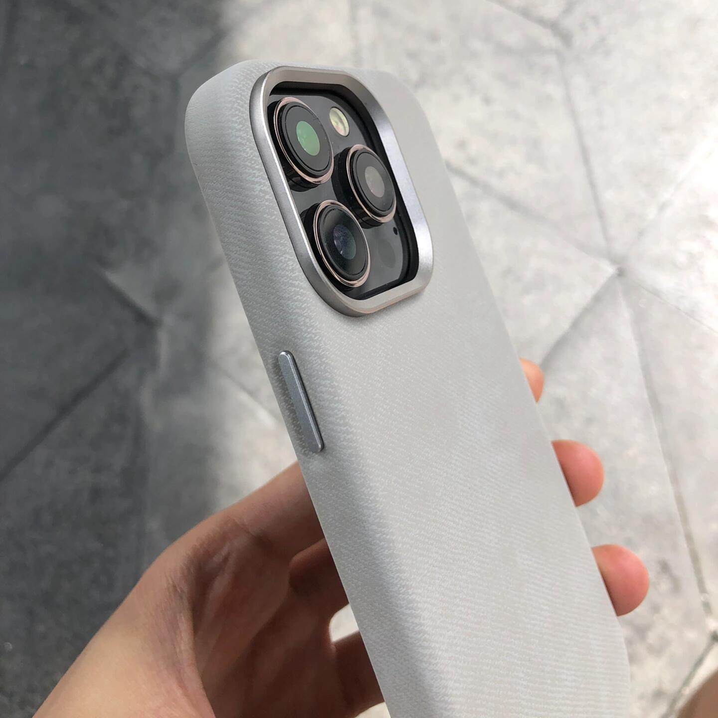 纤维植绒适用苹果16promax手机壳银空灰Magsafe绒感磁吸iPhone16/15全包金属镜框14plus复古绿色13防指纹12男