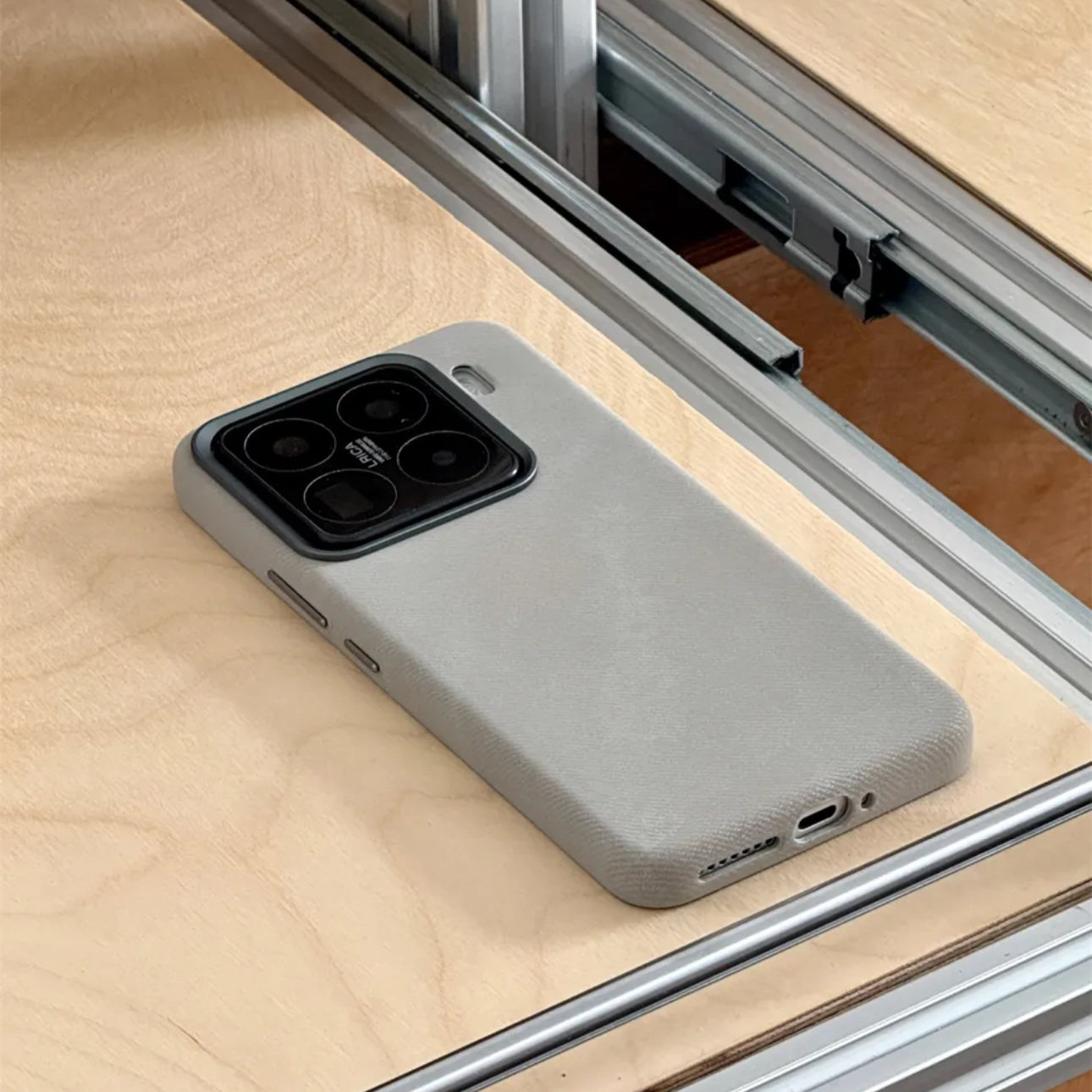 复古深空灰法兰绒磁吸适用小米15Pro手机壳14简约金属镜框13绒面高端华为mate70pro+全包防摔60硬pura70ultra