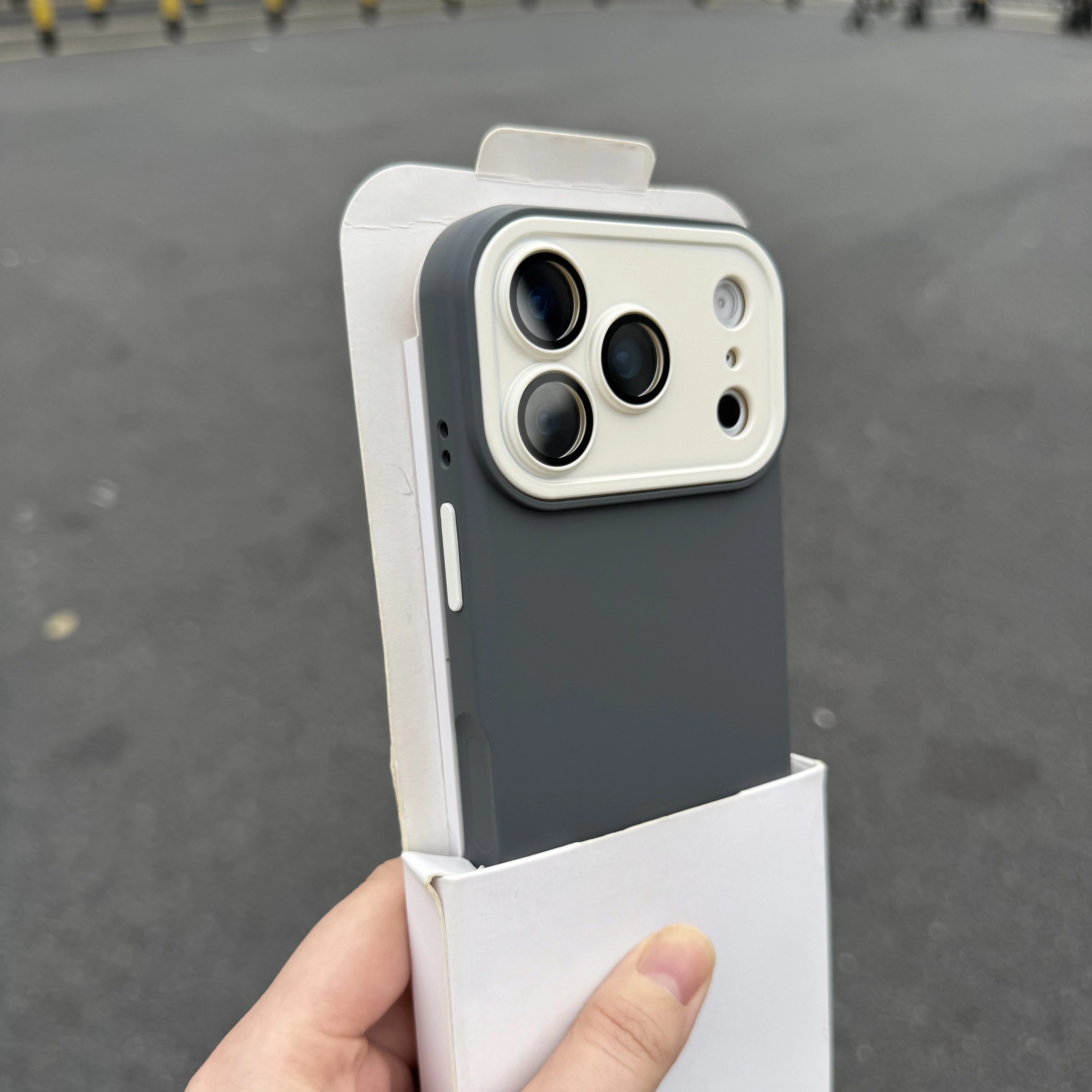 液态亲肤炭灰色撞色镜头适用苹果17promax手机壳iPhone16pro简约Air硅胶1514plus全包带镜头膜13防摔12保护11