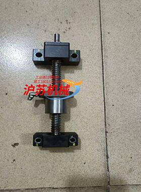 THK丝杆1条，型号BTK1404CAX10L16-17
