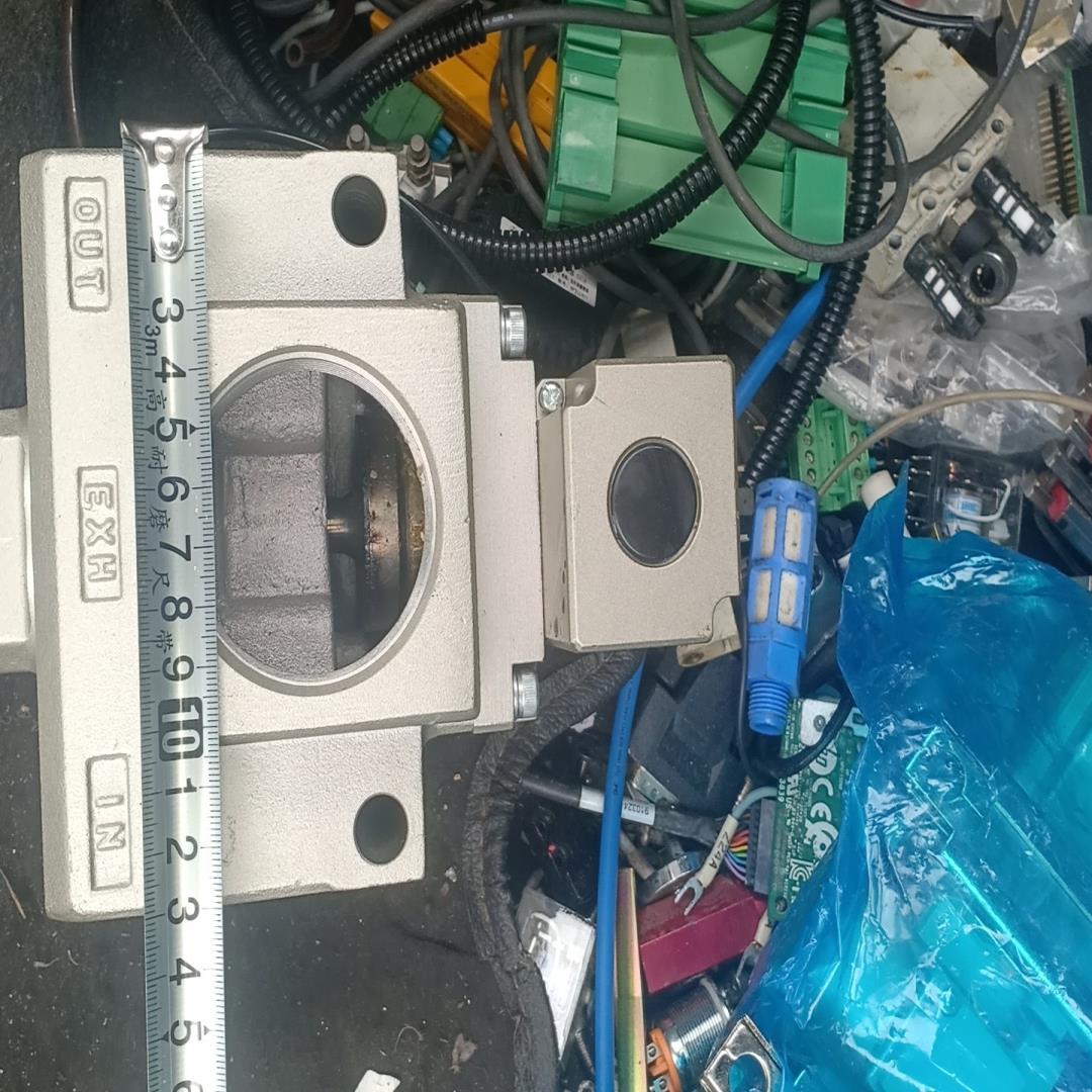 原装正品SMC三通电磁阀VP3185-205DA