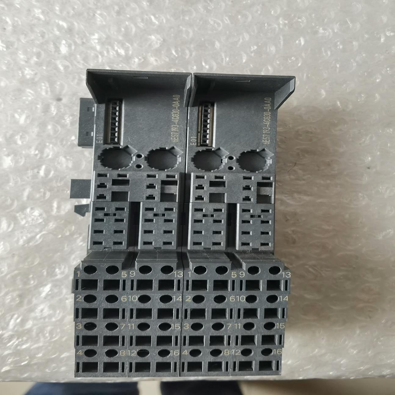 193-4CG30几乎全新，外观完好，2个，60.感