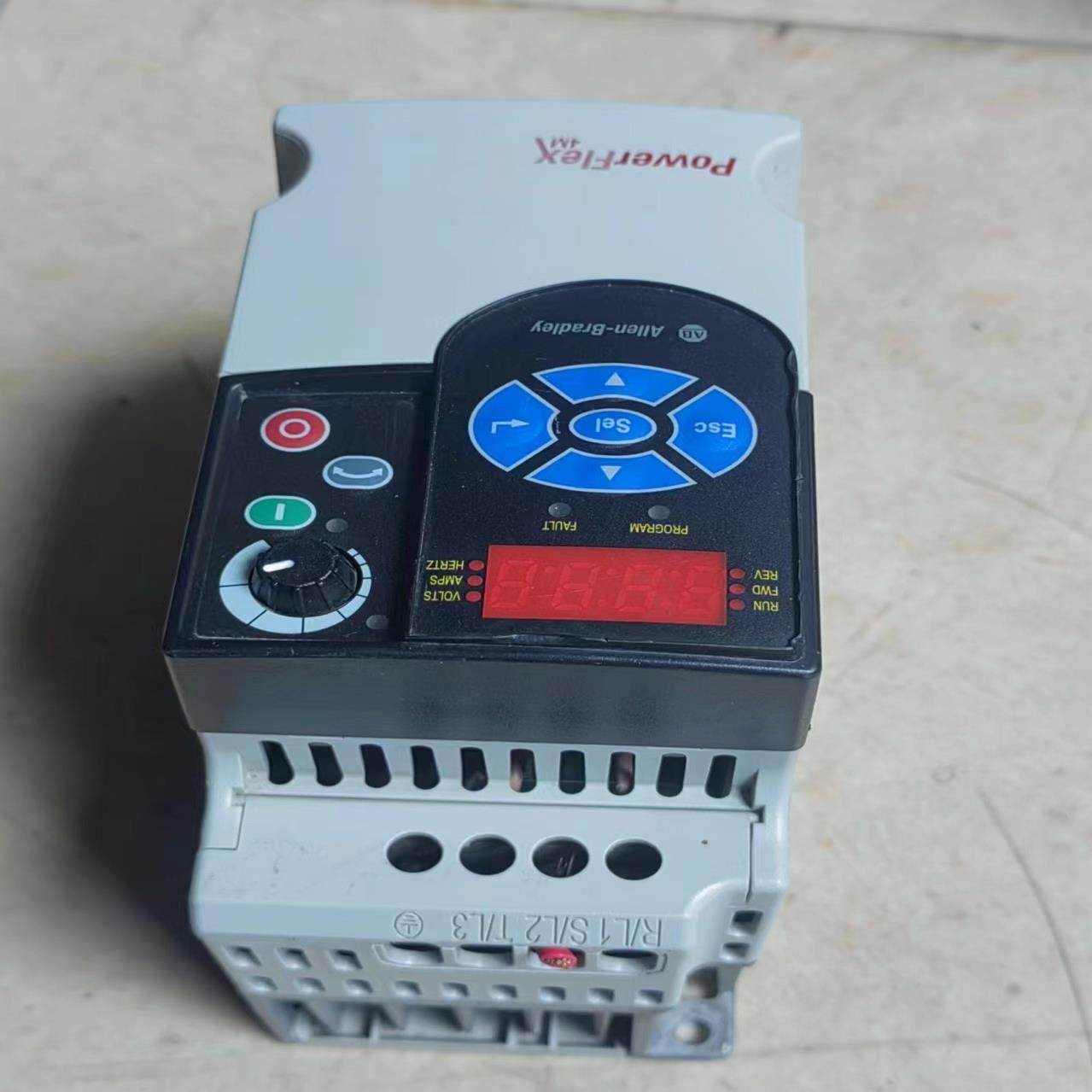 （设备配件）AB罗克韦尔变频器22F-A4P2N103   0.75KW