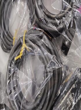 hokuyo北阳光电开关FC－51,，有9个。