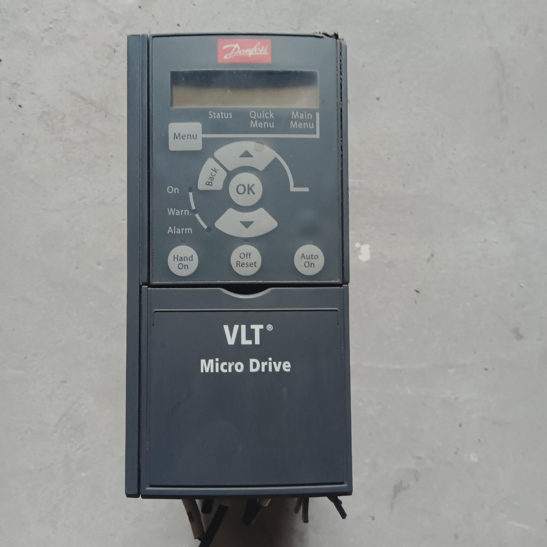 （设备配件）丹佛斯变频器2.2KW 380V FC-051P2K2T4E
