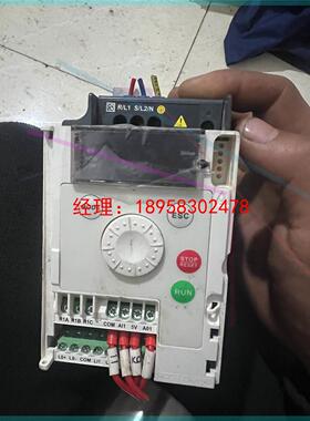 议价施耐德ATV12H075M2变频器， 成色不错，显示器膜都没