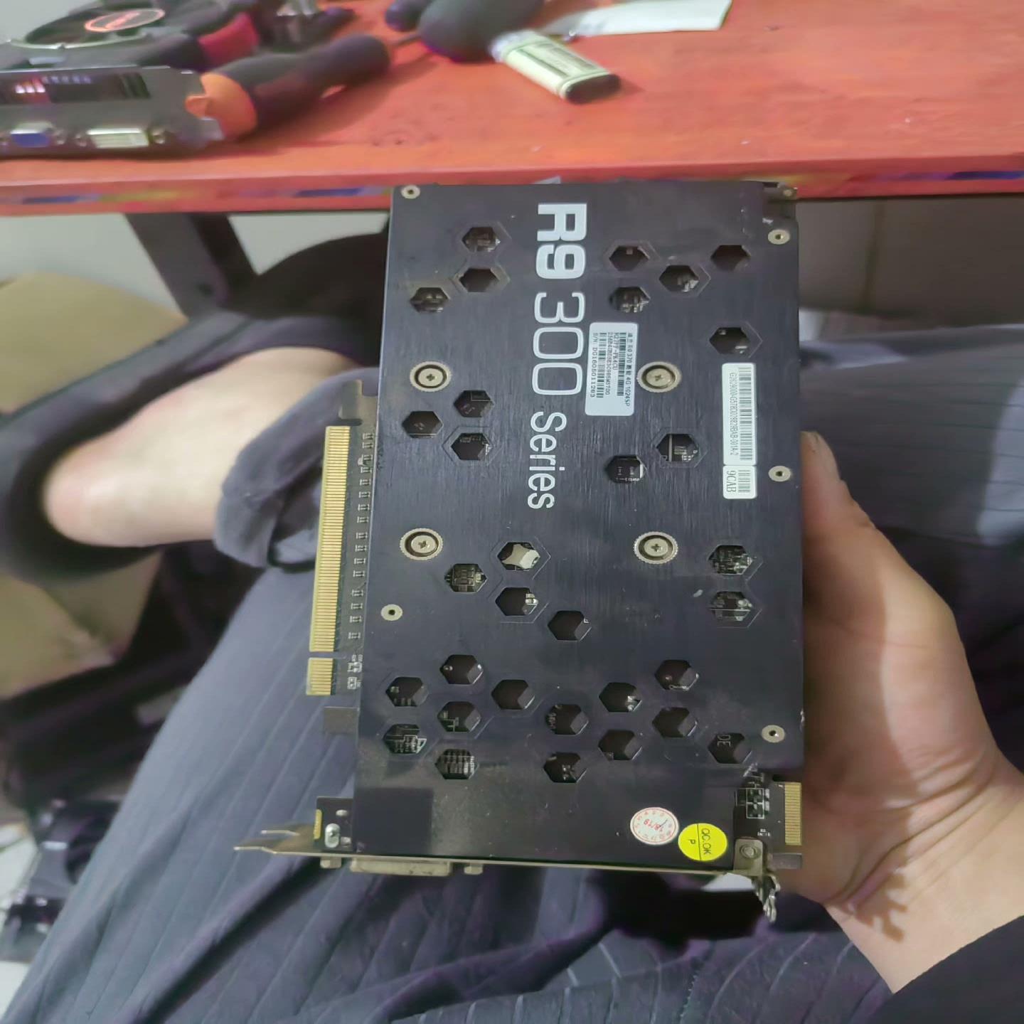 [德峰]迪兰恒进r9 370 酷能4G显卡，成色还好见图，全正常使用