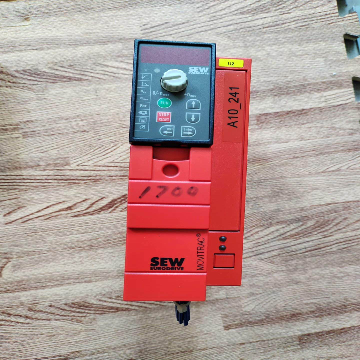 （设备配件）54--SEW拆机00，MC07B0008-A3实物图变频器