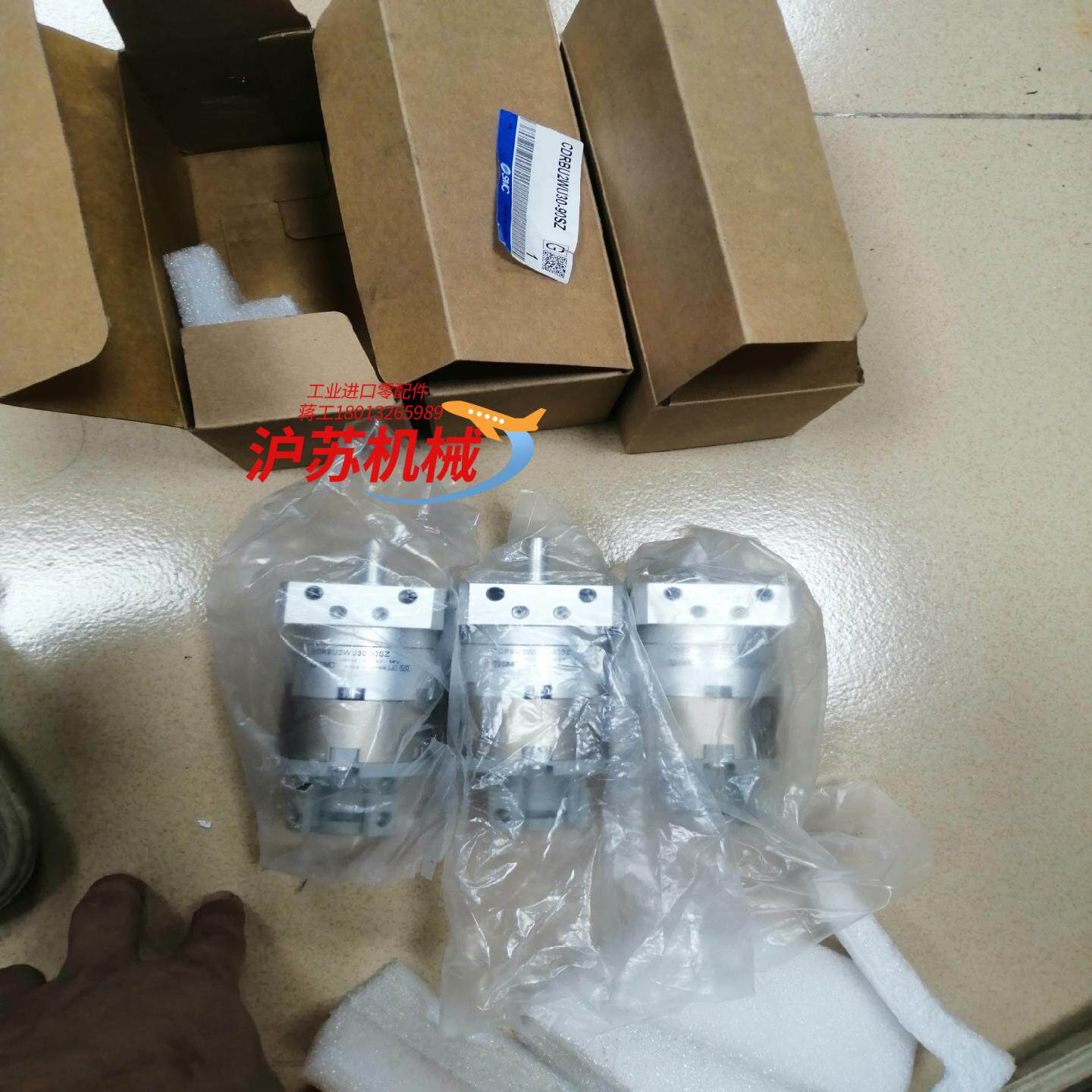 原装正品CRBU2WU3090SZ旋转气缸，全新未使用