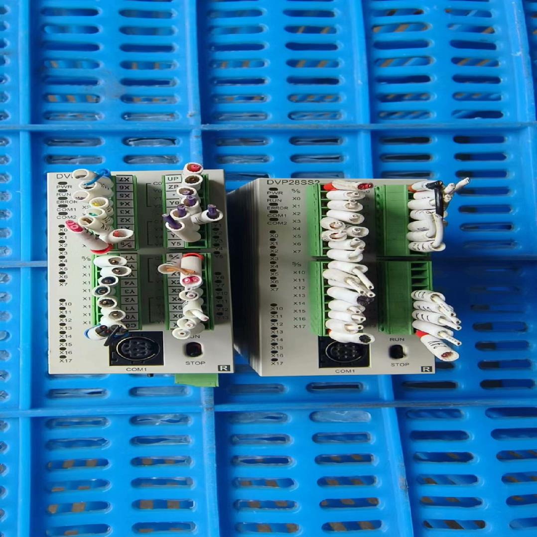 （设备配件）台达DVP28SS211R，成色如图，功能包好，需要联系