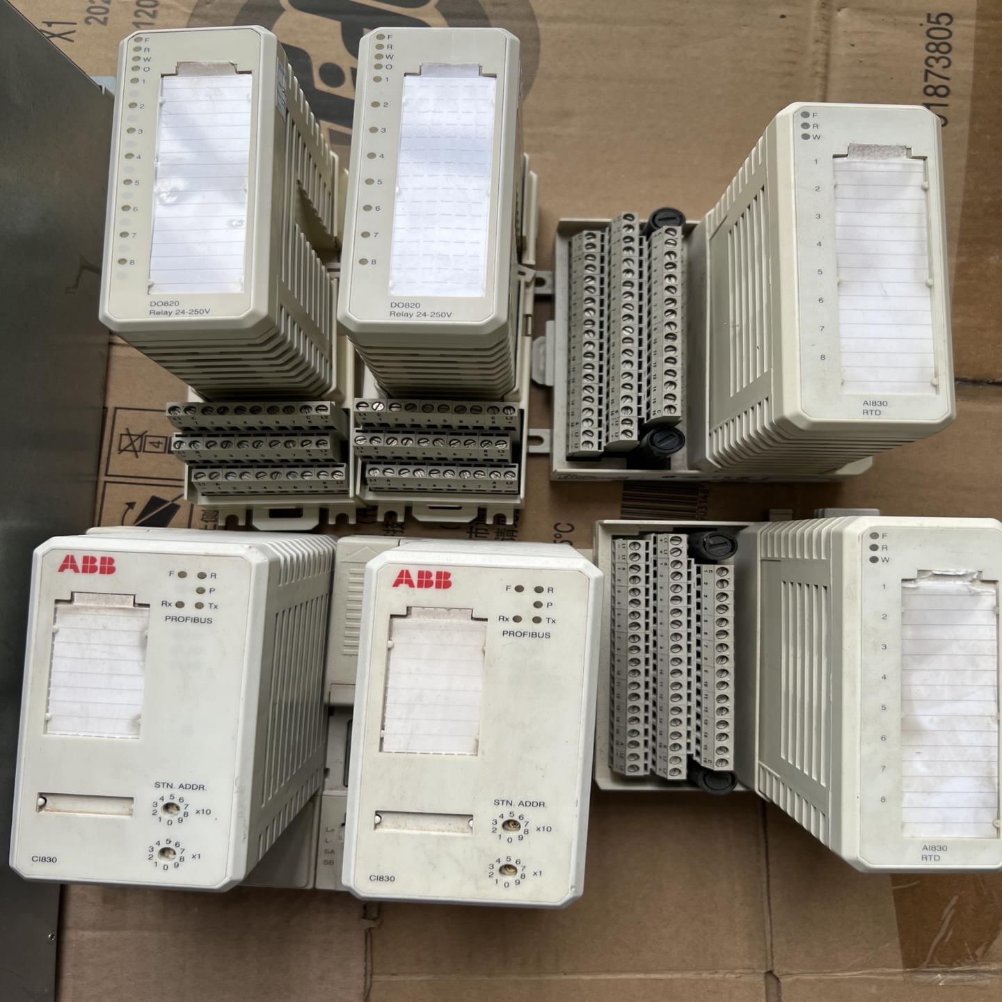 ABB 模块 DO820.  CI830. Di810. a