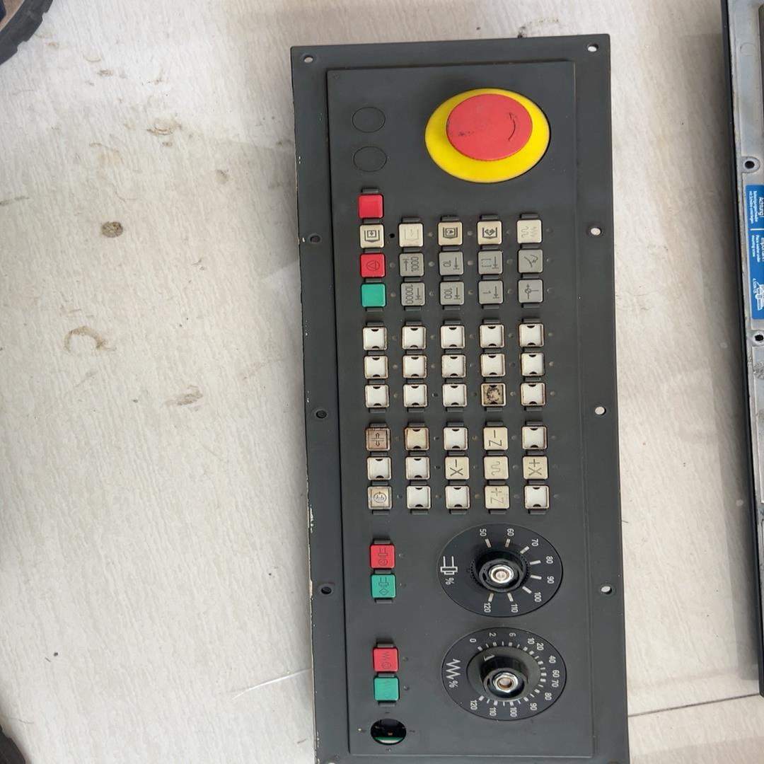 （设备配件）西门子6FC5103，0面板AD03--AA00