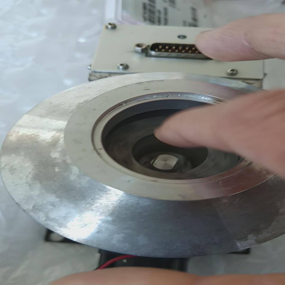 OSAKA 大阪 TG60FVAB涡轮分子泵带控制器出售，叶