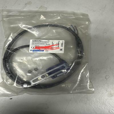 限位开关XCMN2145L1 长度可调热塑滚轮， 老