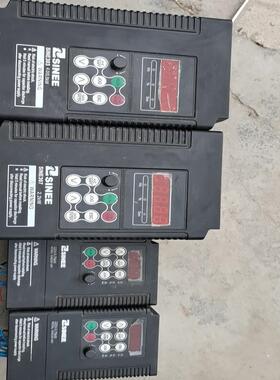 正弦变频器SlNE303-4R0G/5R5P两台、SlNE3