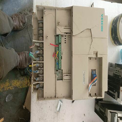 伟创变频器AC70-T3-7R5G/011P，拆机没有面板，