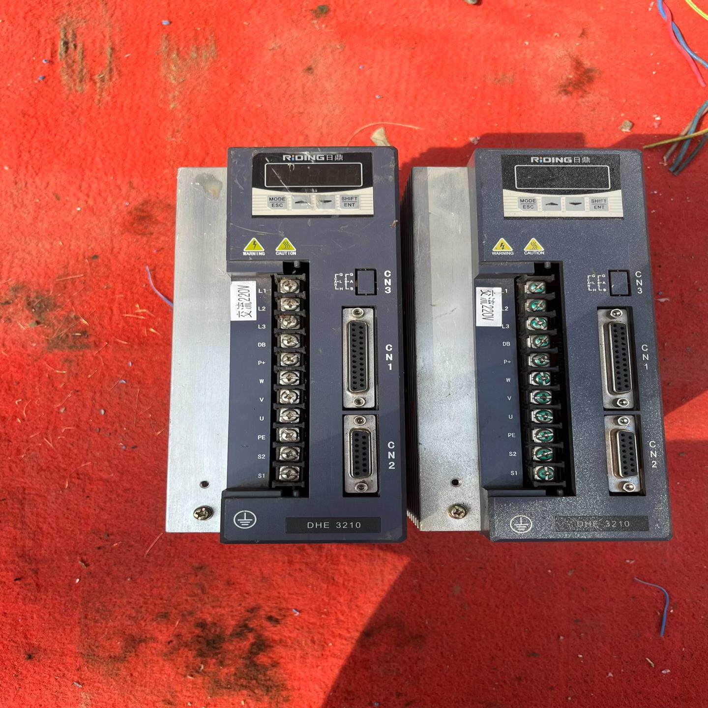 DHE3210-VT（PR）单／三相10A，交流伺服驱动器，