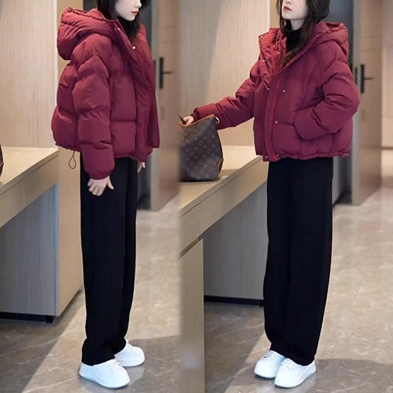酒红色连帽短款羽绒棉服外套女小个子2025冬季新款高级感加厚棉袄