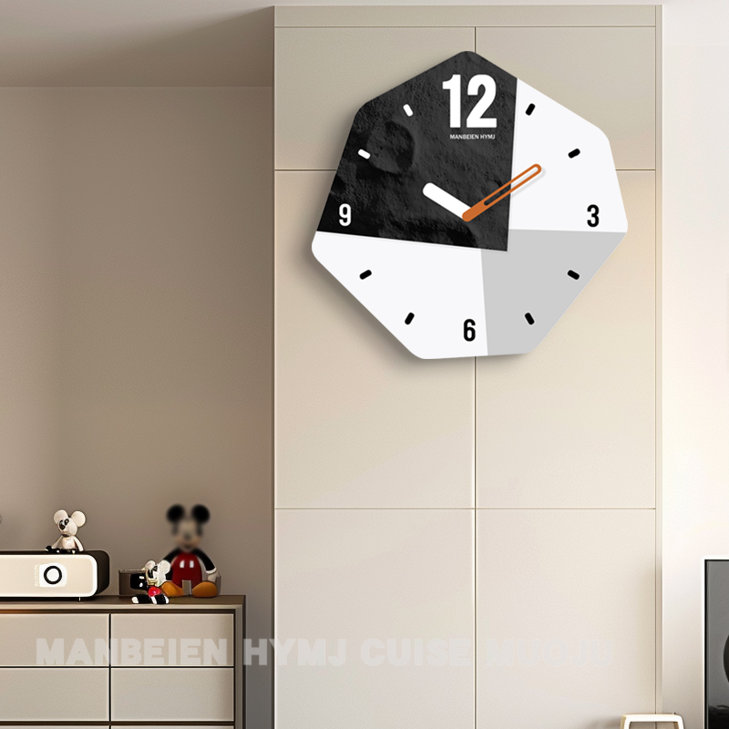 现代简约餐桌挂钟高端钟表客厅2024新款装饰艺术时钟挂墙个性挂表