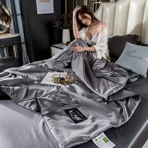 Luxury Silk Quilted Quilt Queen High End Spring Summer