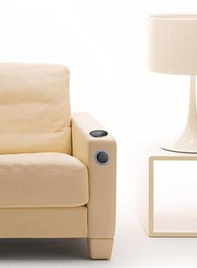 T07 Wireless Speaker With Mobile Phone Wireless Charging Plu