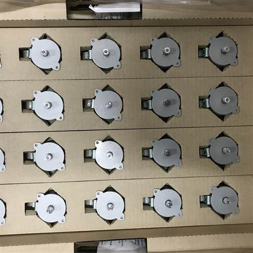 议价步进编码器。PM42L-F48-CEN9.全新原包装。