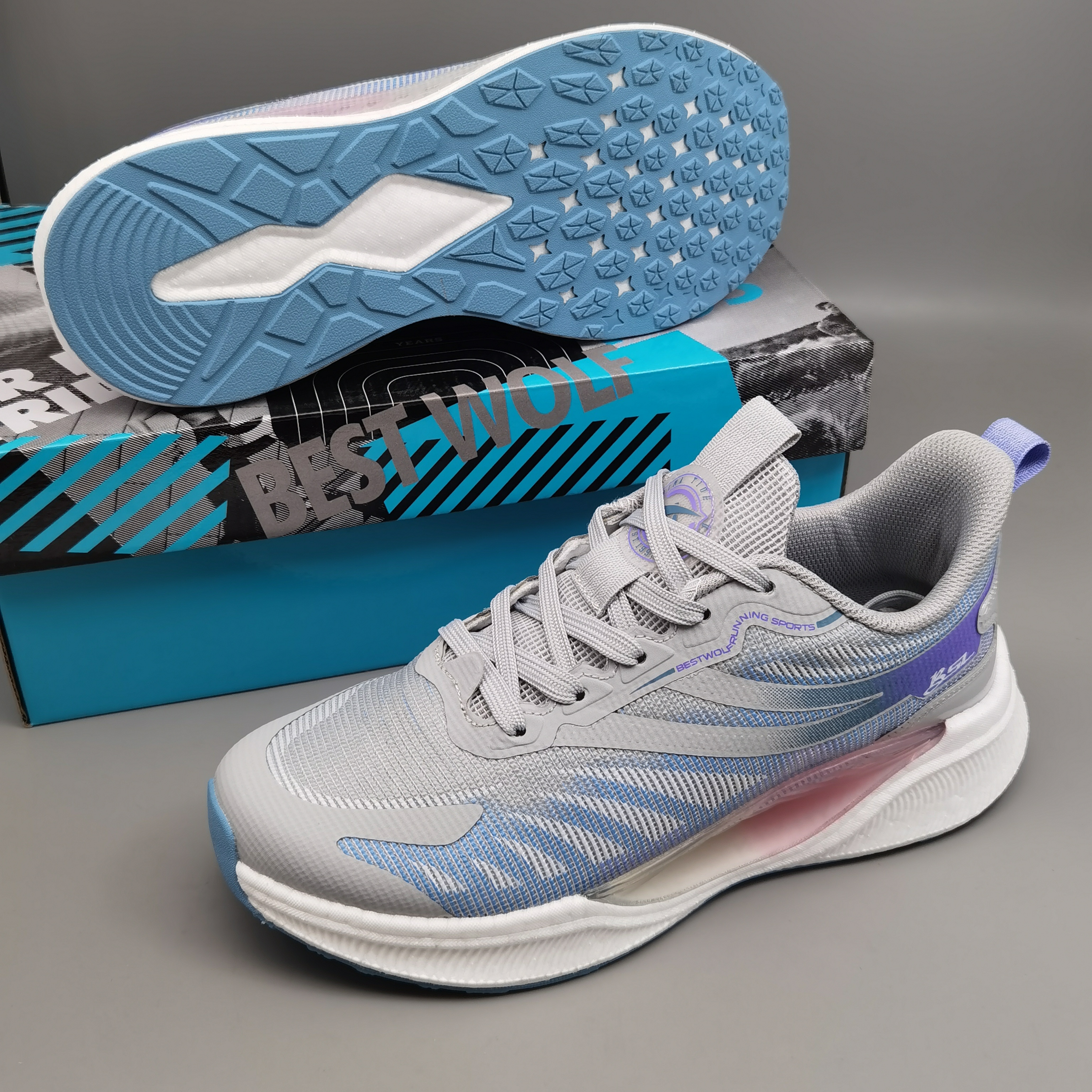 飙山狼4代澎湃男生跑鞋品牌特卖