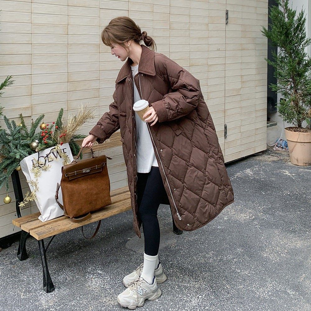 咖色翻领菱格羽绒棉服女冬季中长款2025新款过膝加厚保暖时尚棉衣