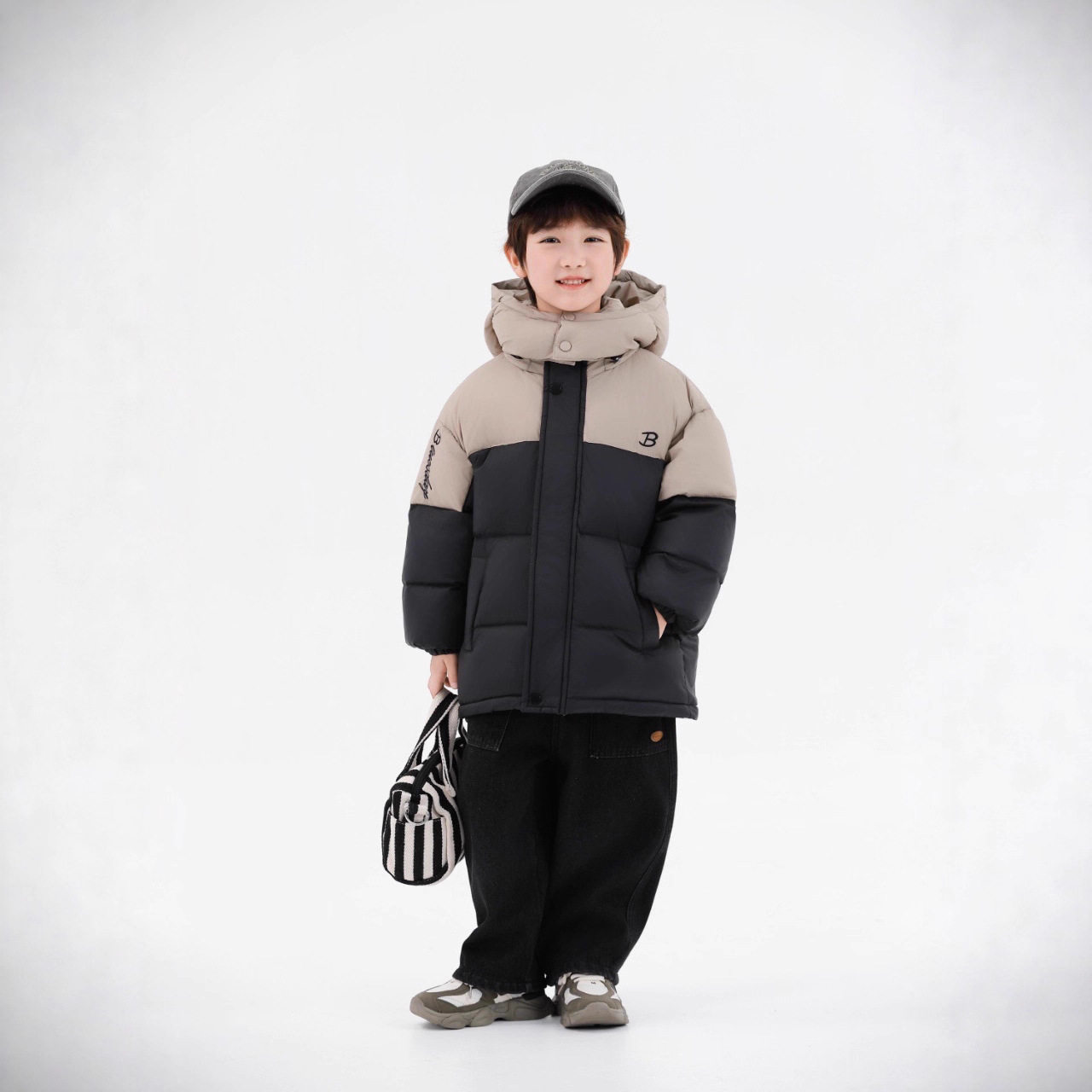 男童冬季加厚拼接90白鸭绒羽绒服2025新款儿童冬装运动防寒外套潮,童装/婴儿装/亲子装,羽绒服,淘宝优惠券,粉丝福利购,淘宝优惠卷