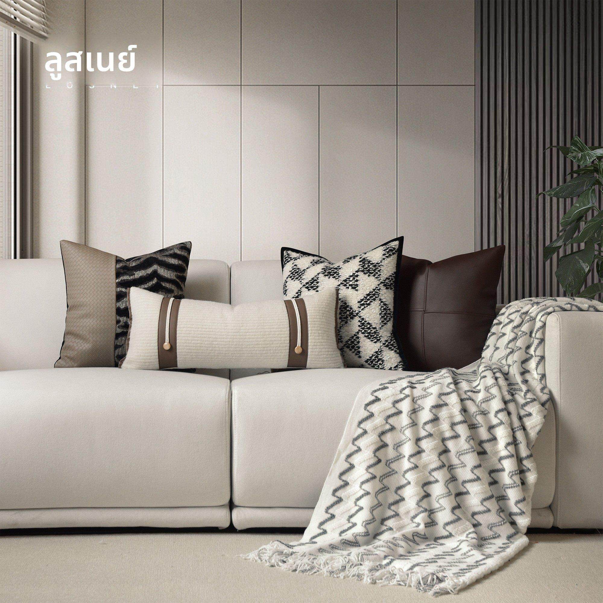 沙发靠枕客厅2025新款靠枕轻奢高级感皮革沙发客厅抱枕高端靠垫