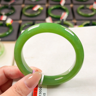 V10碧玉老料高色翠绿59.60.61黄金圈口特细底正价16w