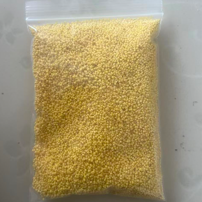 玄凤鹦鹉雏鸟吃的蛋小米柴火灶高温炒制冷却加蛋回火炒香称蛋小米
