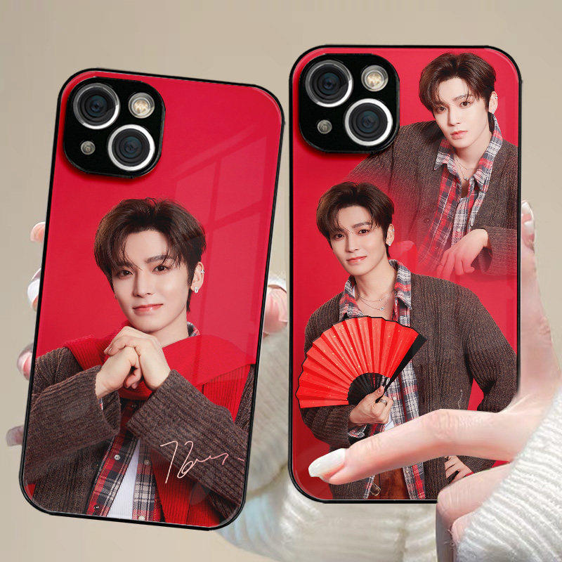 侯明昊2026新年微笑手机壳适用苹果17promax定制华为P80proOPPOreno9全包vivoS30小米17pro周边荣耀500iQOO12