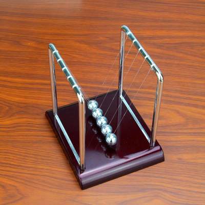 牛摆顿球永动机仪反球力平衡混沌不停撞办公碰室桌面重创意小摆件