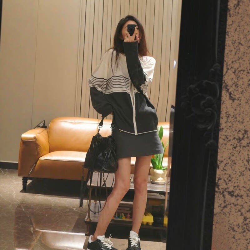 秋季韩系撞色条纹针织开衫套装女图片