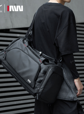 七匹狼男士健身包干湿分离户外背包运动登山包手提包大容量旅行包