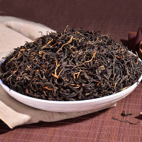 云南凤庆2024年春茶滇红金芽毛峰 普洱红茶Pu er Black Tea