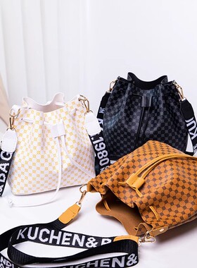 印花水桶包2025ladies_bag外贸包包女时尚女士斜挎包大容量钱袋子