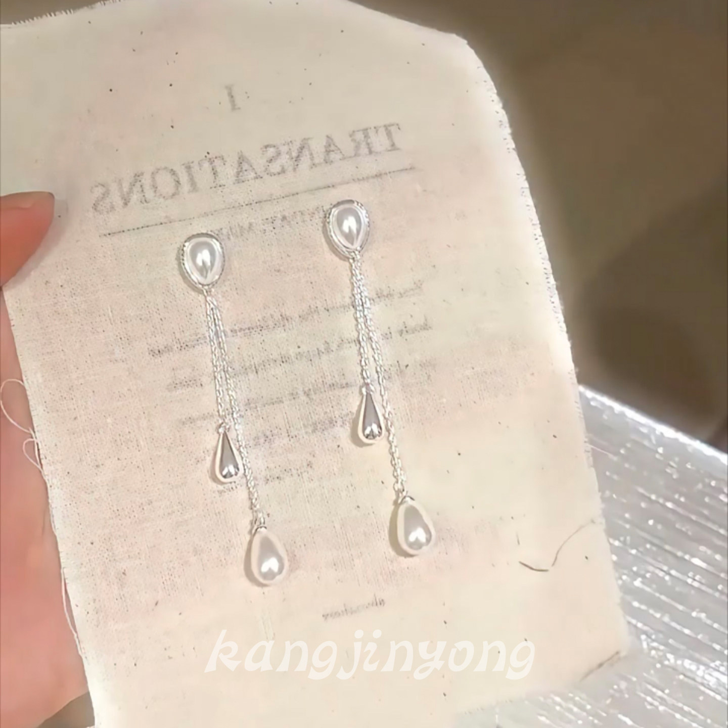 《云间泪》精致水滴珍珠流苏耳环