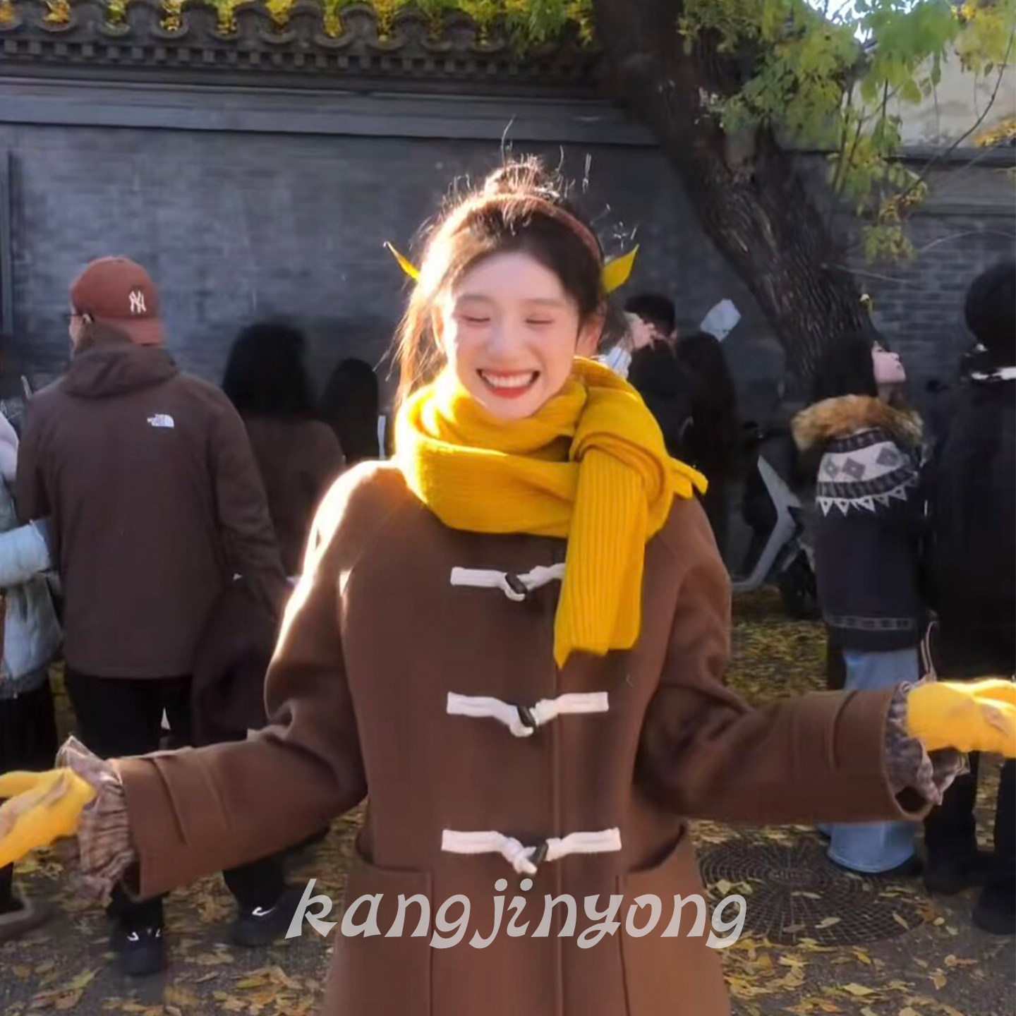 秋日限定！显白姜黄色针织围巾女
