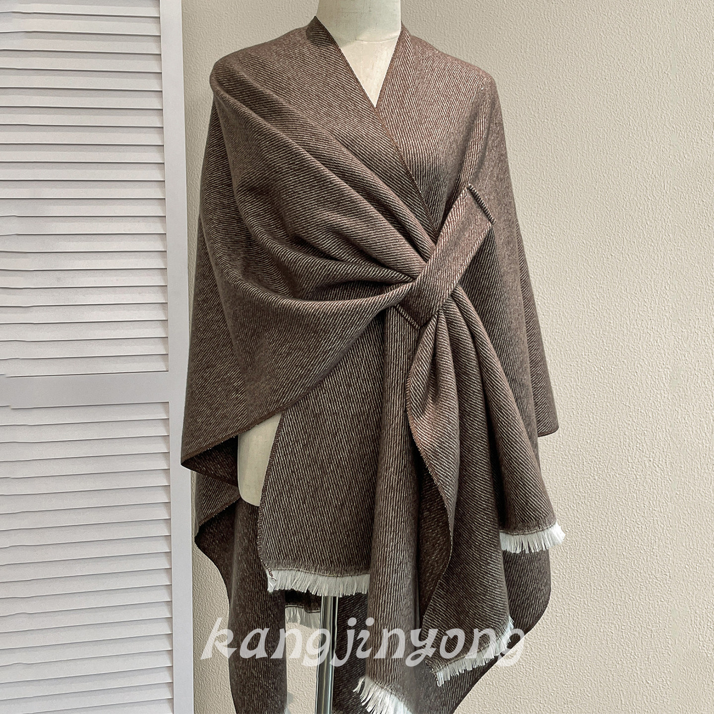 复古美拉德棕色交叉披肩女秋冬