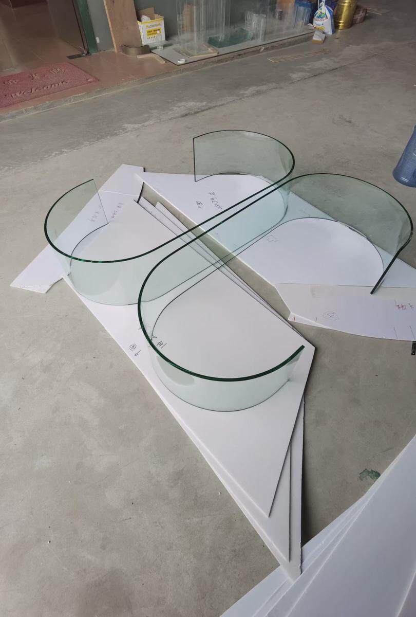 Специальное стекло gy三角柜展柜新款热弯弧形玻璃玻璃展示柜铝合金框柜门不锈钢边酒