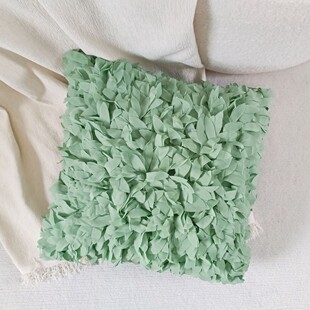 立体抱枕靠枕羽毛雪纺抱枕手工刺绣抱枕套轻奢客厅沙发仿靠垫