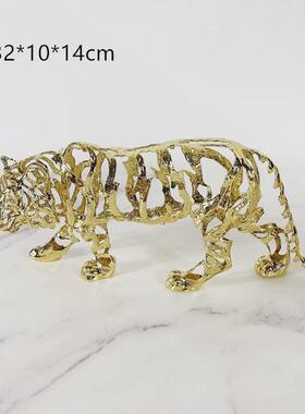 欧创意几何雕塑动物狮子大象骏马镂空金属摆件客厅玄关家居饰品