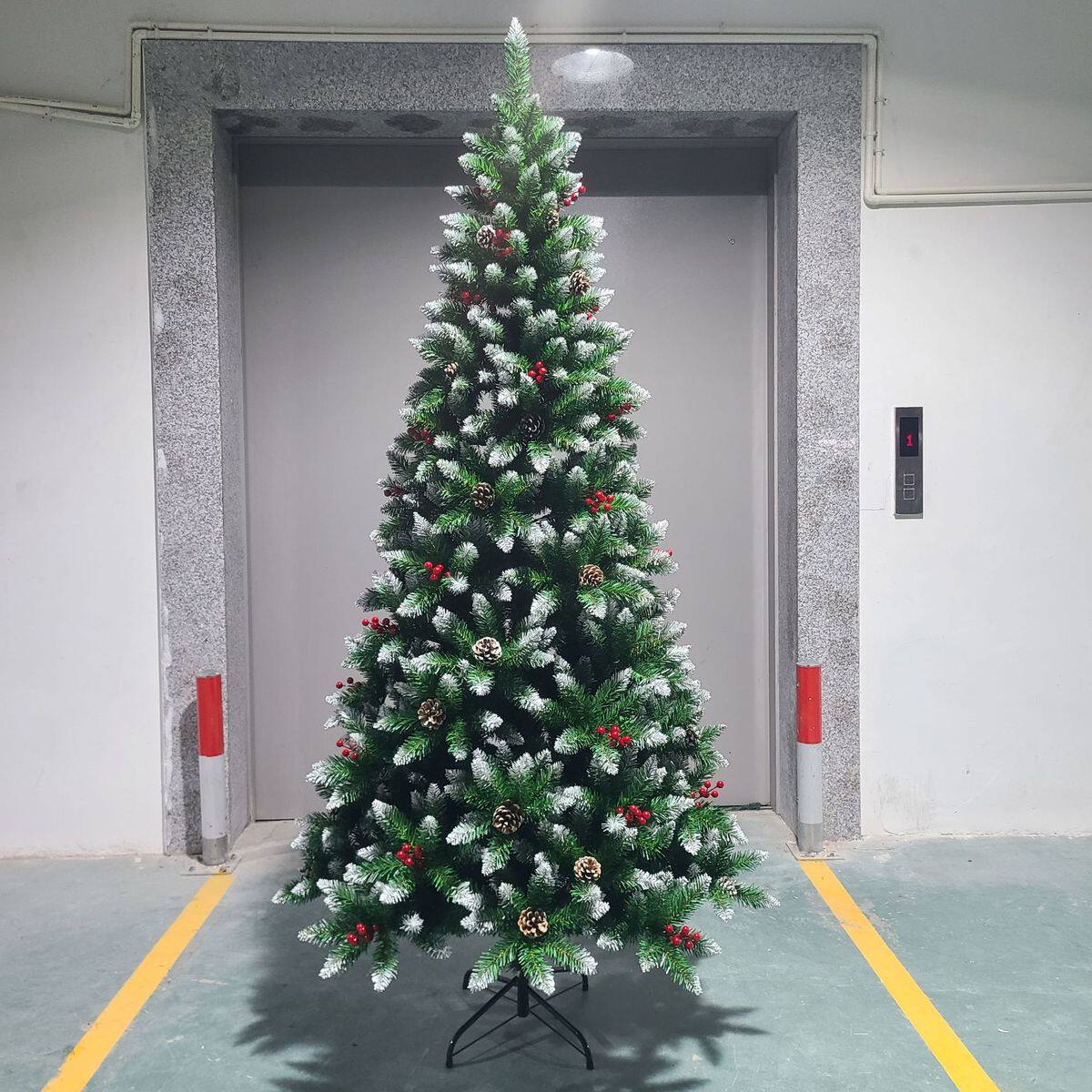 210cm摆件白尖头松果红果豪华加密大型户外圣诞树商场酒店落地喷