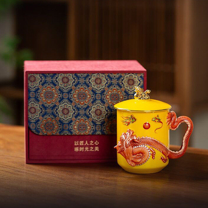 景德镇手工雕刻绘画高档陶瓷带盖高白泥商务办公礼品辰龙茶水杯子