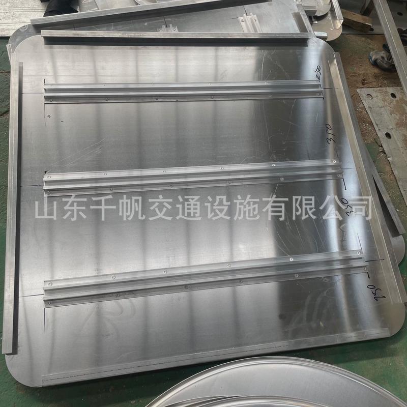 行人定制人行横道注意厂家交通标志牌铝板反光标识牌安全警示牌