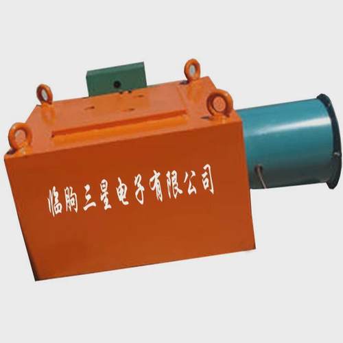 rcda系列风冷悬挂式自卸除铁器温升低磁力大悬挂电磁除铁器厂家